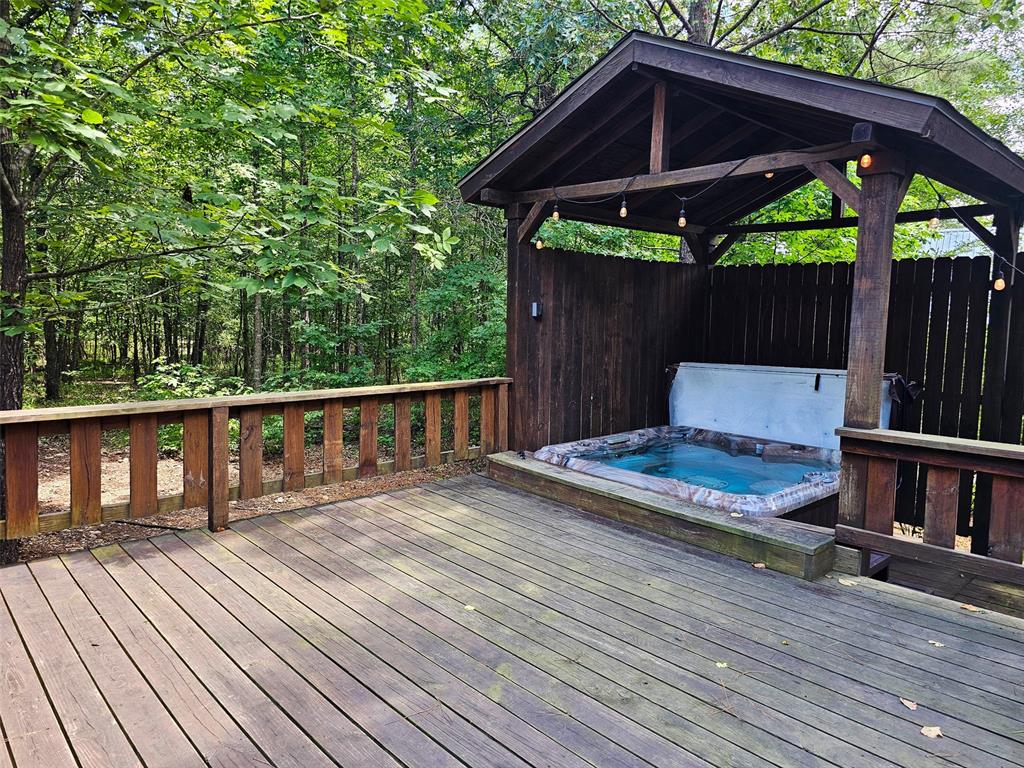 302 Orca Road Property Photo 28