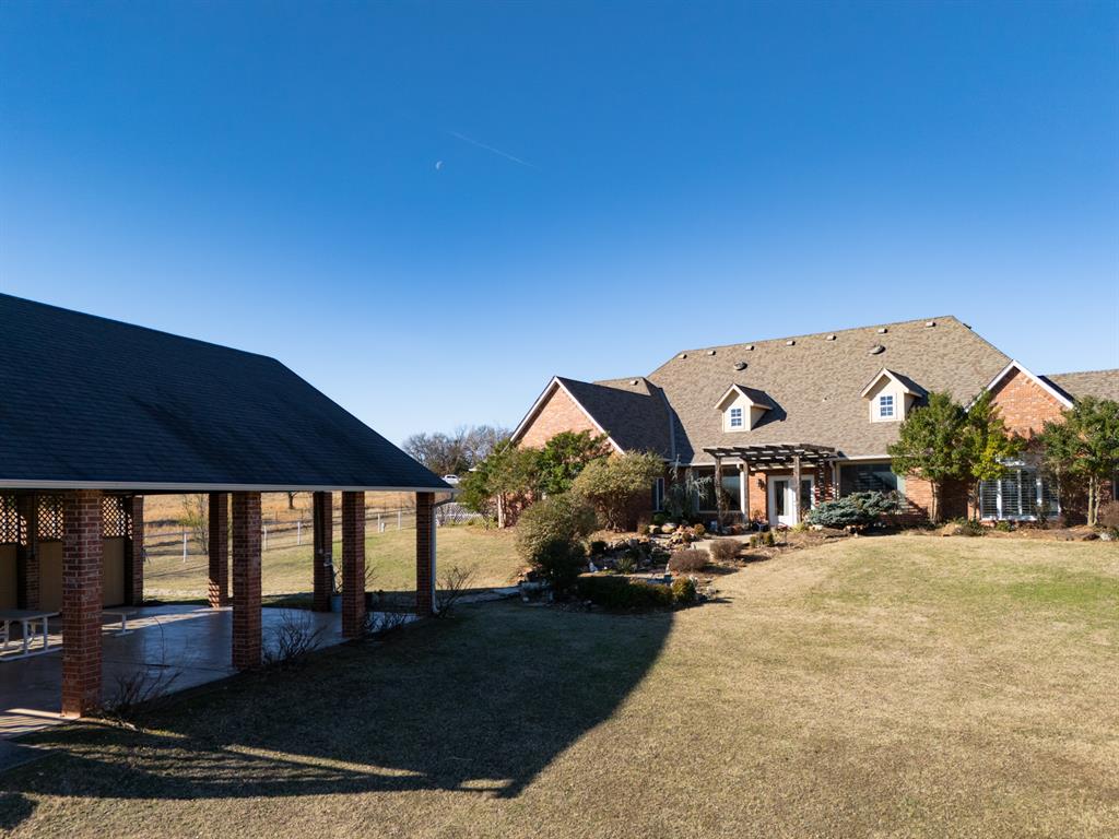 18301 Drummond Road Property Photo 8