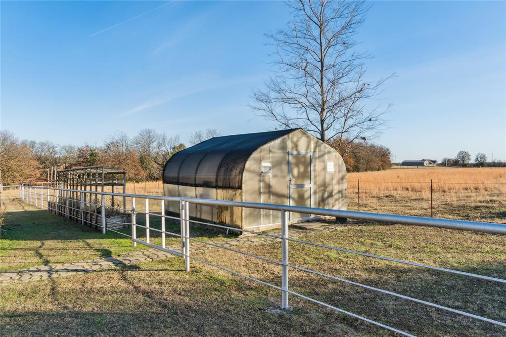 18301 Drummond Road Property Photo 10