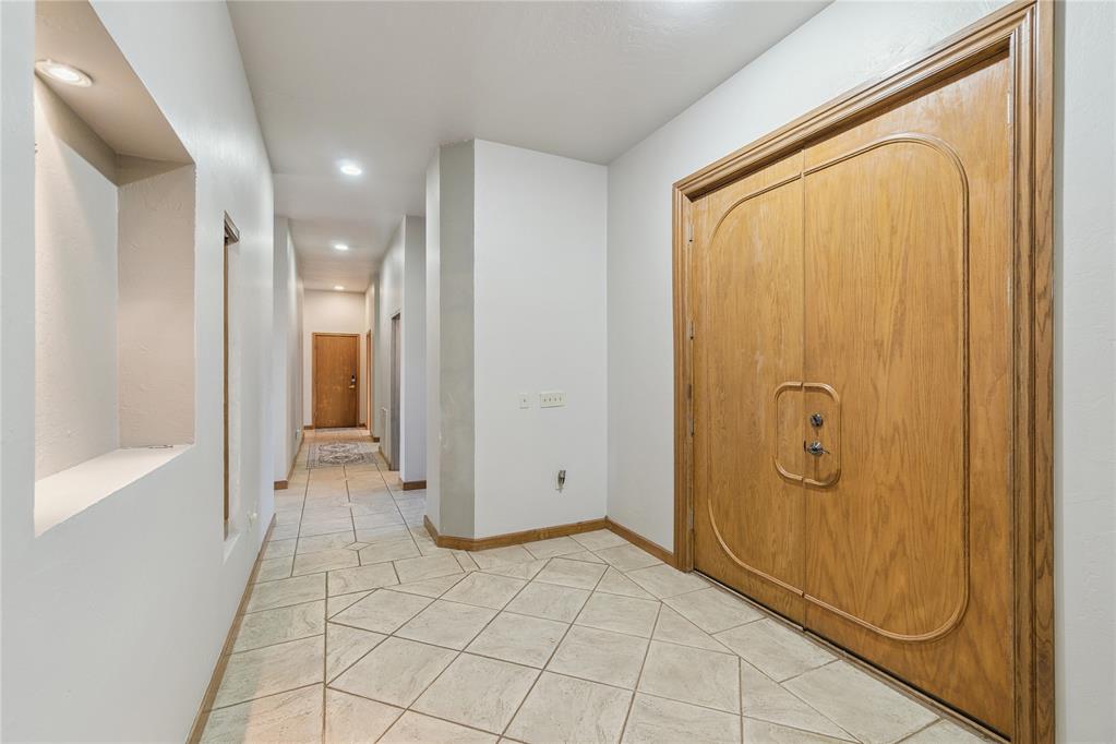18301 Drummond Road Property Photo 11
