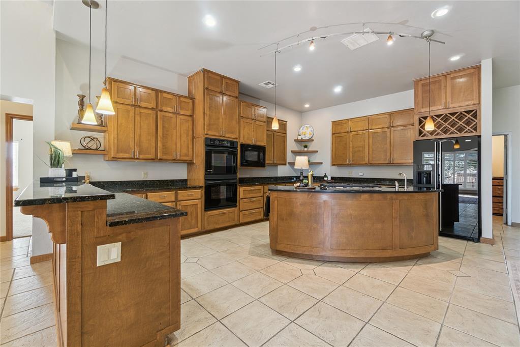 18301 Drummond Road Property Photo 14