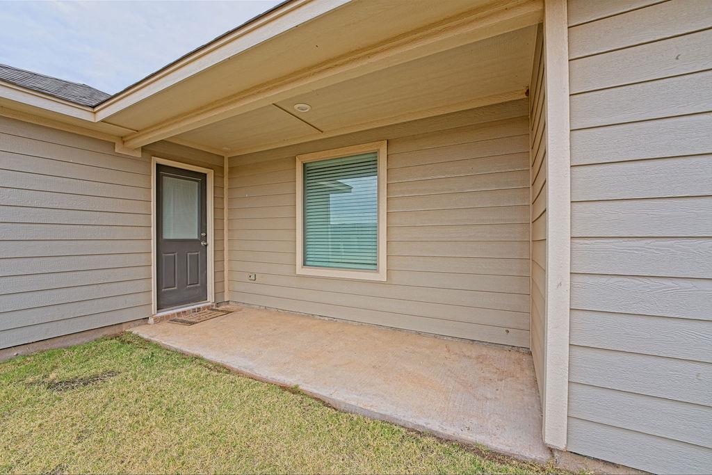 2301 Scarlet Lane Property Photo 5