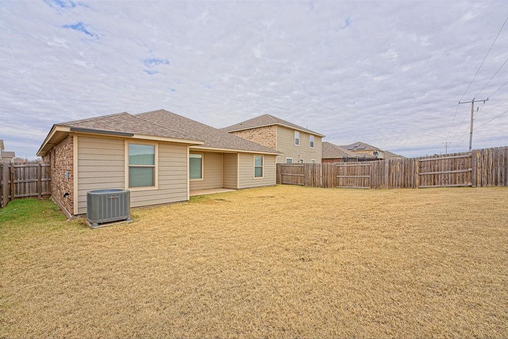 2301 Scarlet Lane Property Photo 8