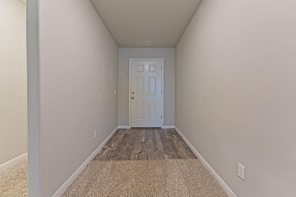 2301 Scarlet Lane Property Photo 9