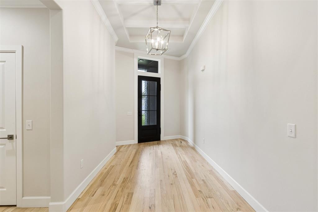 18485 Sleepy Deer Hollow Property Photo 4
