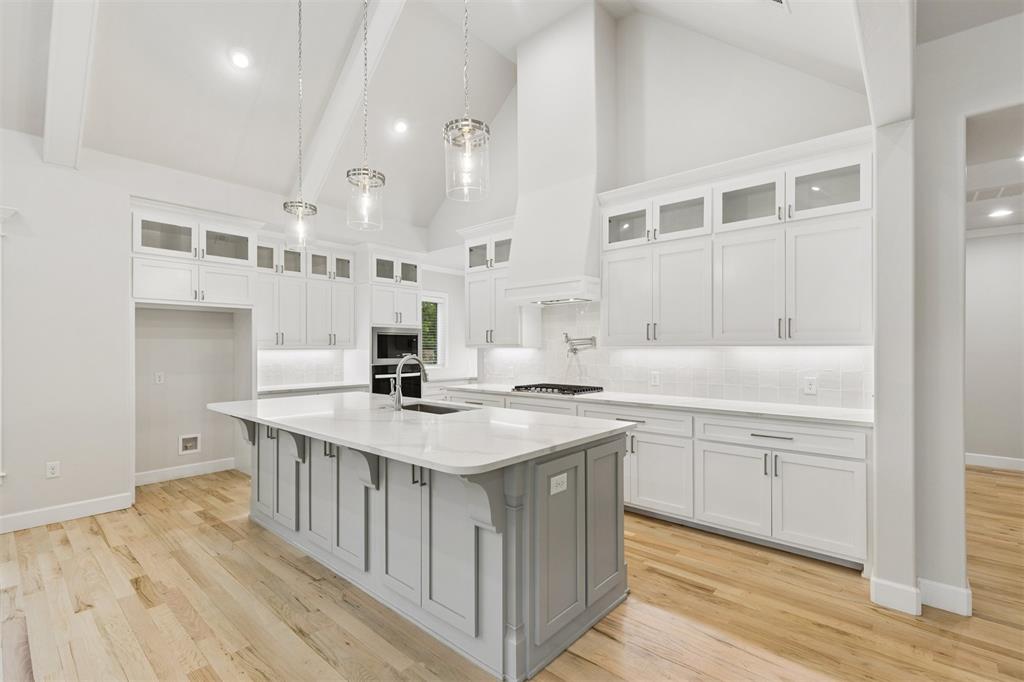18485 Sleepy Deer Hollow Property Photo 9