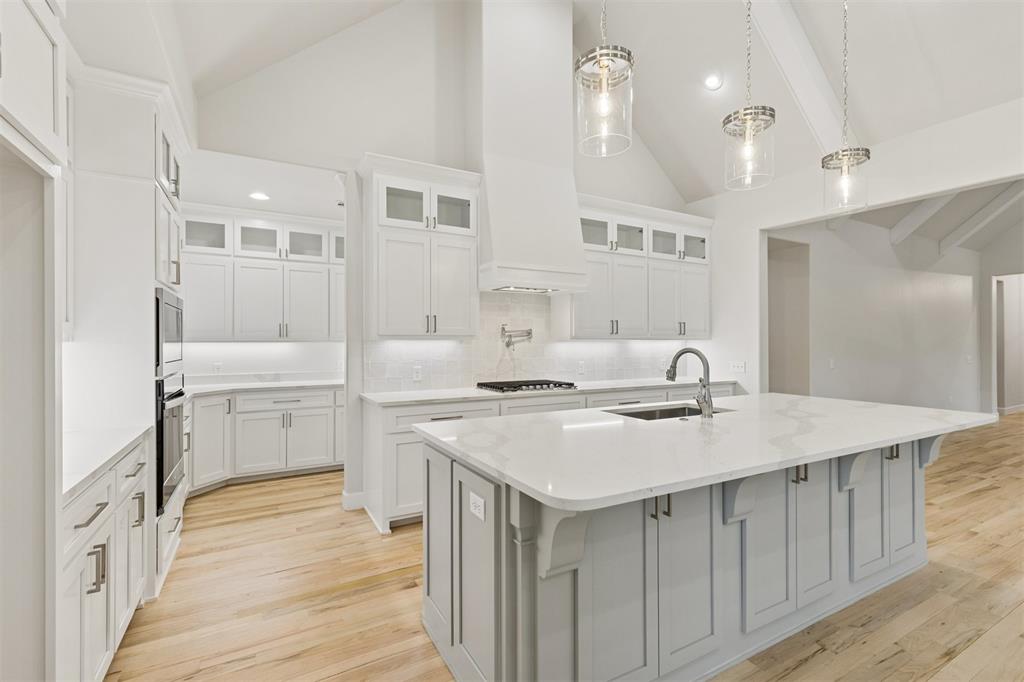 18485 Sleepy Deer Hollow Property Photo 11