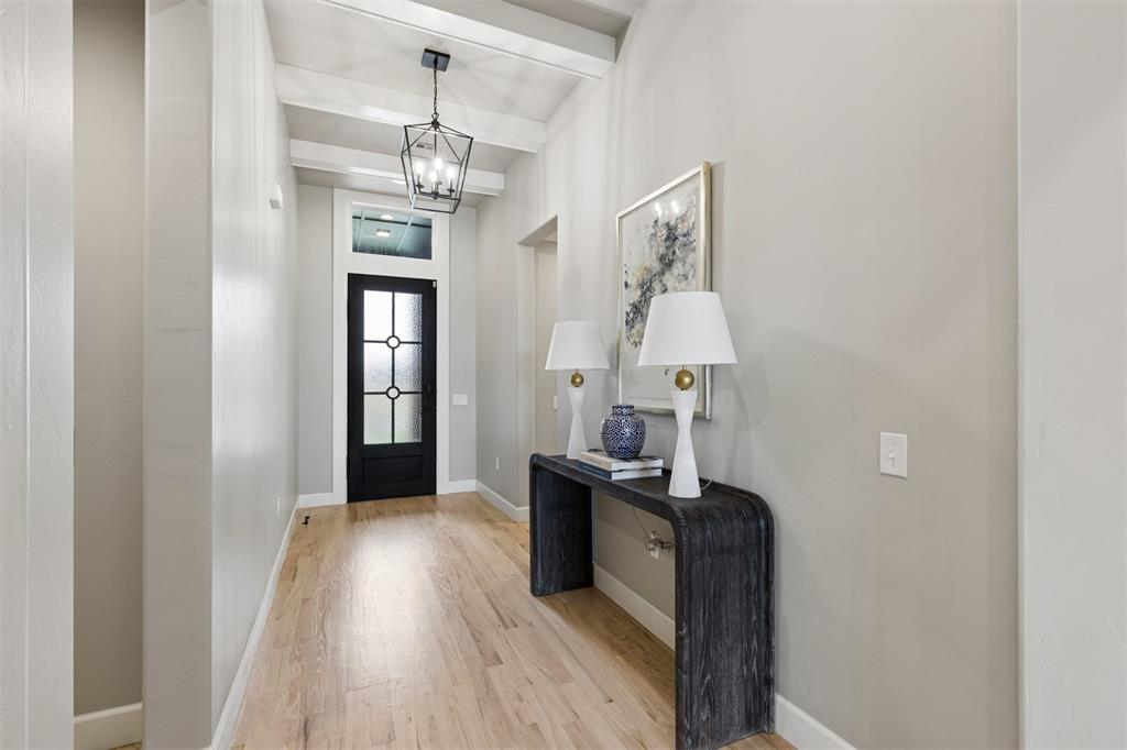 345 Venetian Avenue Property Photo 4