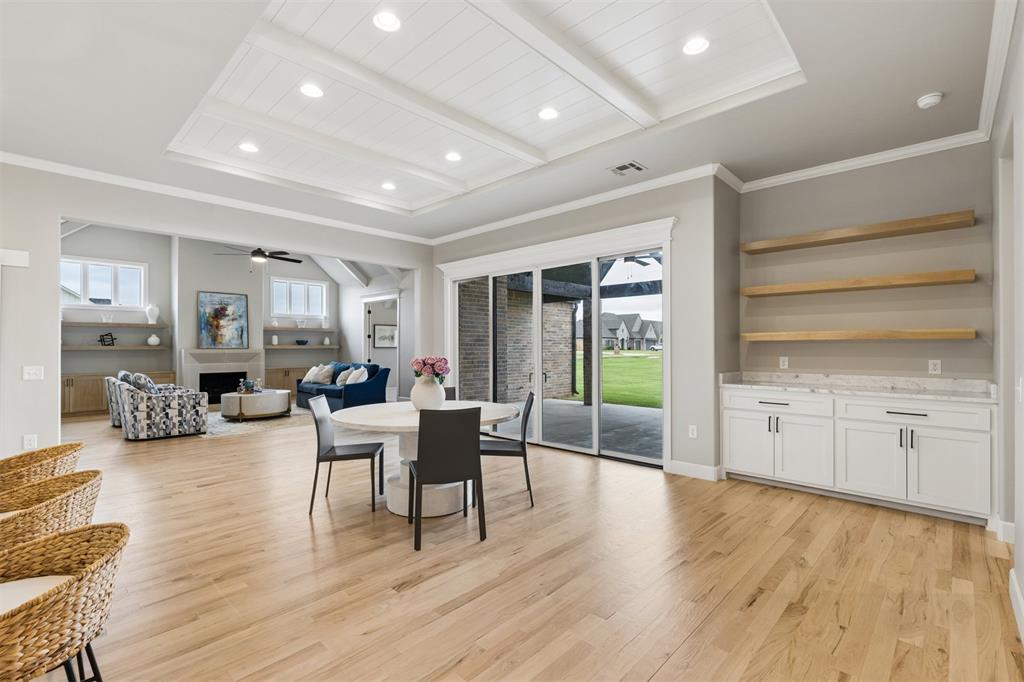 345 Venetian Avenue Property Photo 11
