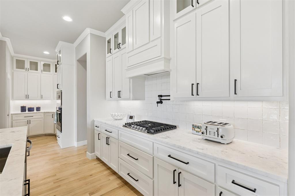 345 Venetian Avenue Property Photo 16