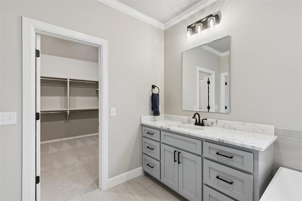 345 Venetian Avenue Property Photo 24