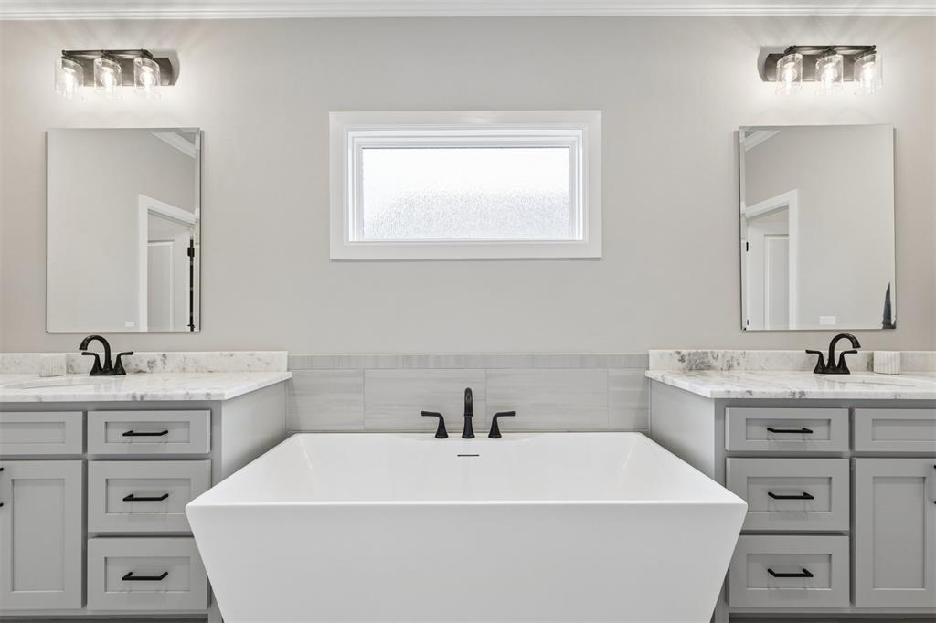 345 Venetian Avenue Property Photo 25