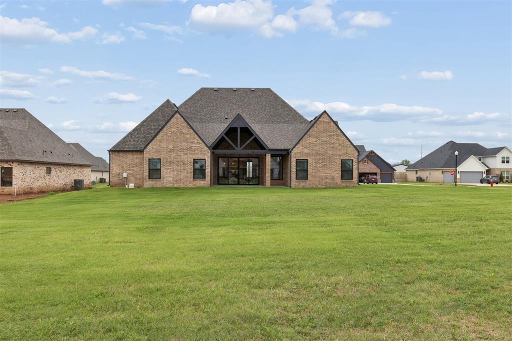 345 Venetian Avenue Property Photo 45