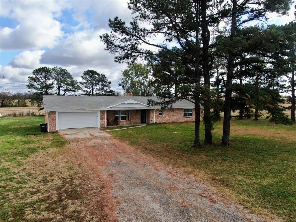 11086 N 368 Road Property Photo 1