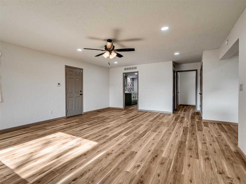 807 Amity Lane Property Photo 16