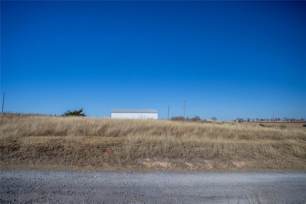 24081 E 957 Road Property Photo 1
