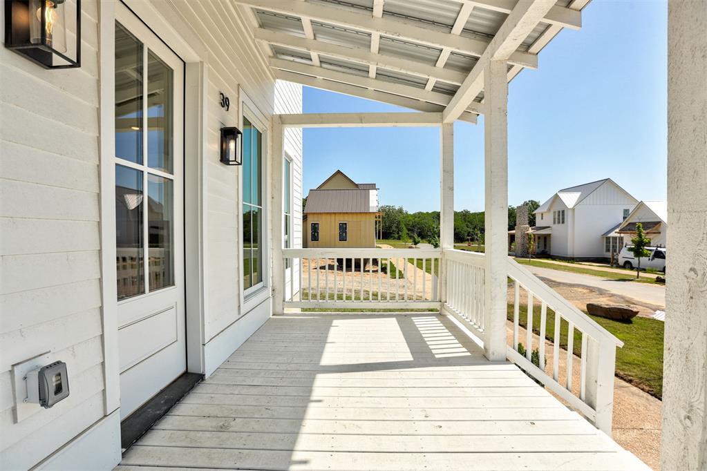 39 Lower Greenway Property Photo 5