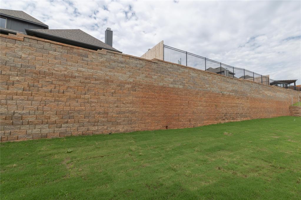 8233 Hazelwood Way Property Photo 31