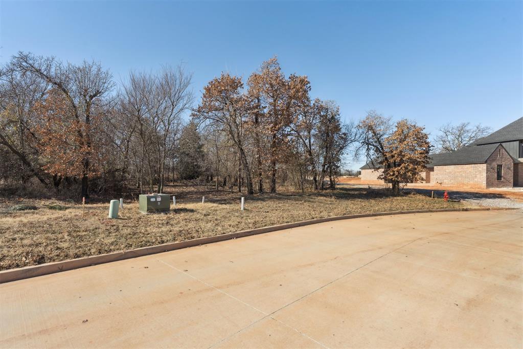 6101 Canopy Lane Property Photo 37