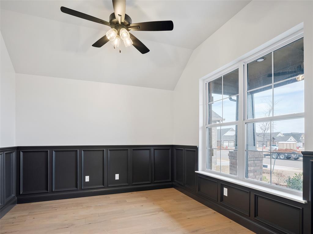 16313 Blackberry Farm Road Property Photo 4