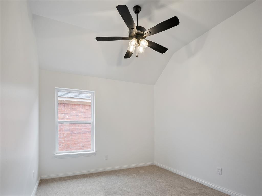 16313 Blackberry Farm Road Property Photo 24