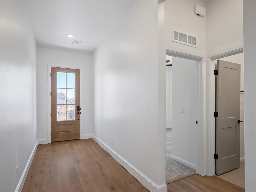 305 Carat Drive Property Photo 9