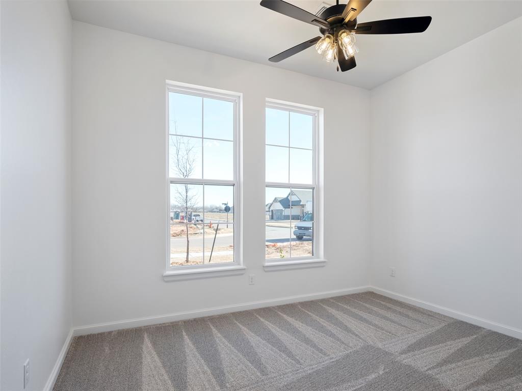 305 Carat Drive Property Photo 10