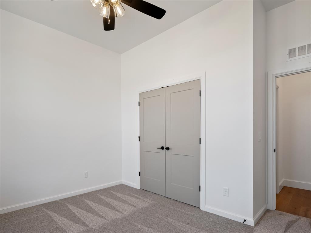 305 Carat Drive Property Photo 11