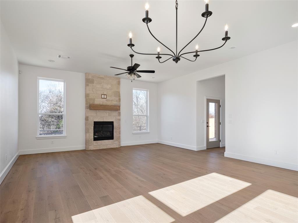 305 Carat Drive Property Photo 14