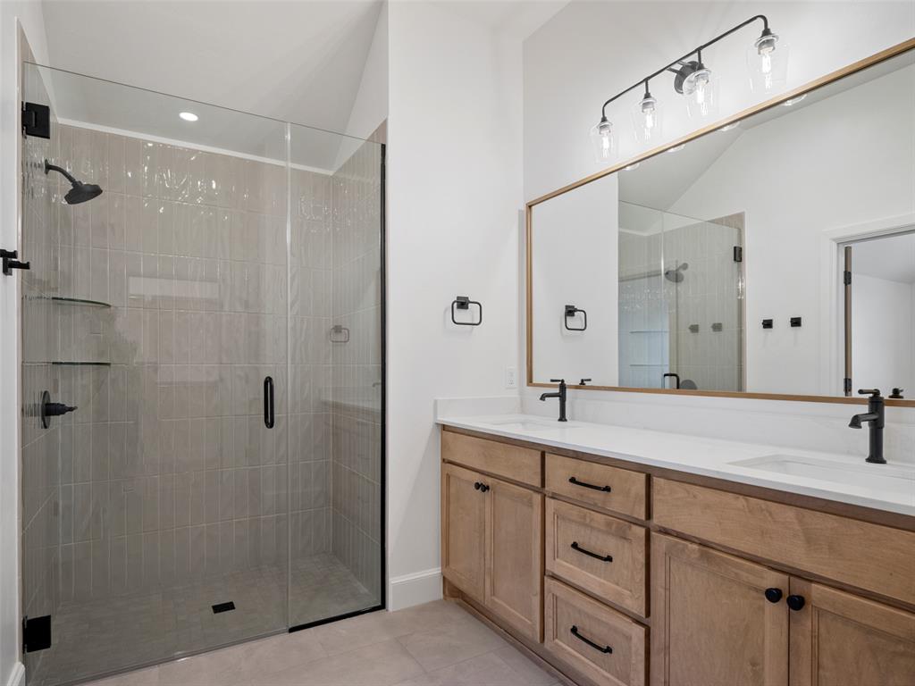 305 Carat Drive Property Photo 21
