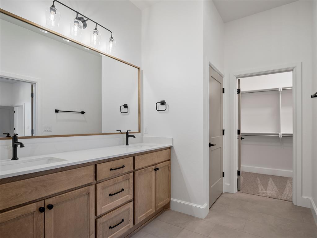 305 Carat Drive Property Photo 22