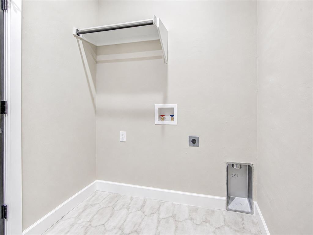 1050 Colonial Avenue Property Photo 24