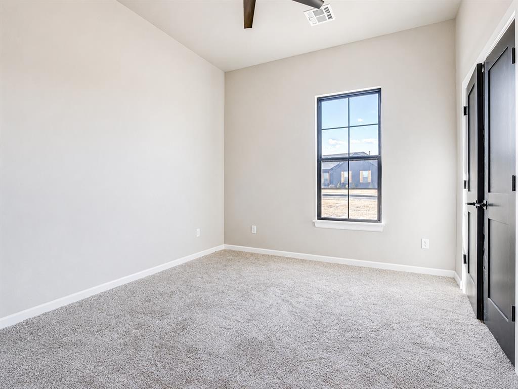 1050 Colonial Avenue Property Photo 29