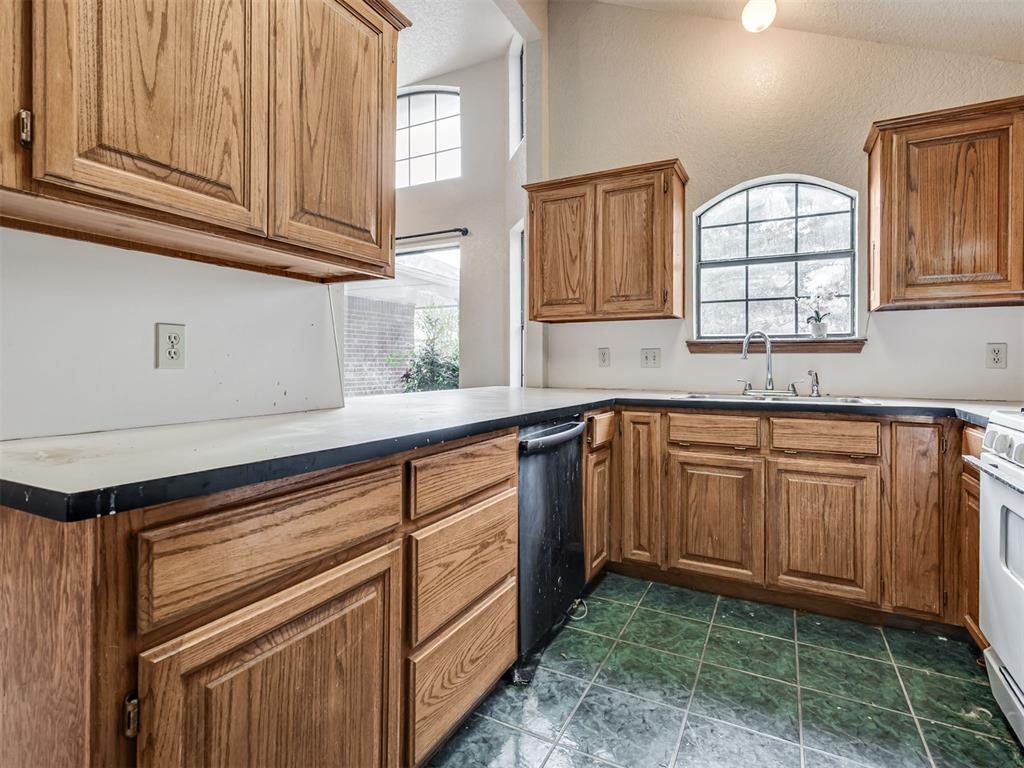 3908 Goshawk Circle Property Photo 13