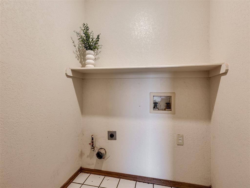 3908 Goshawk Circle Property Photo 23
