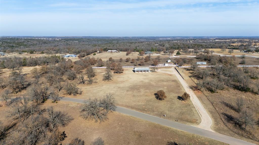 9438 Creek View Property Photo 3