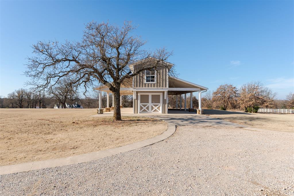 9438 Creek View Property Photo 5