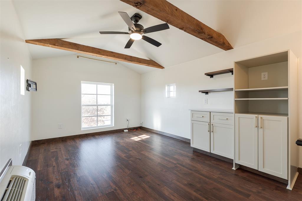9438 Creek View Property Photo 27