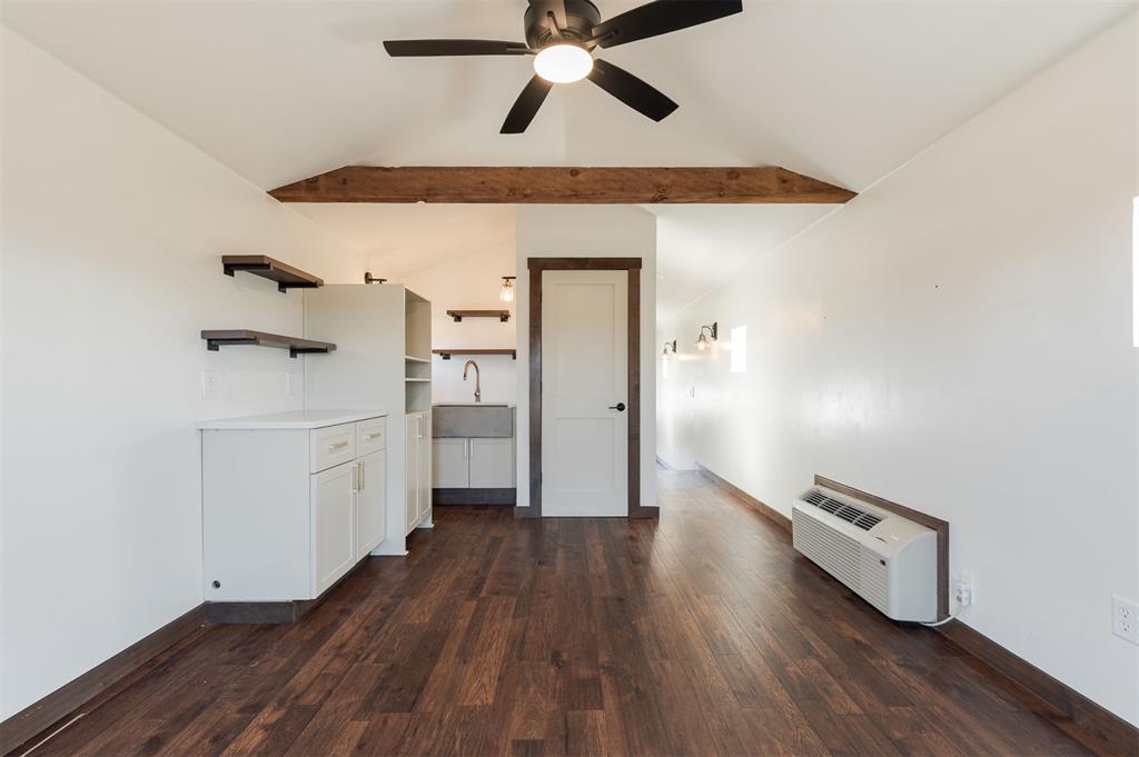 9438 Creek View Property Photo 32