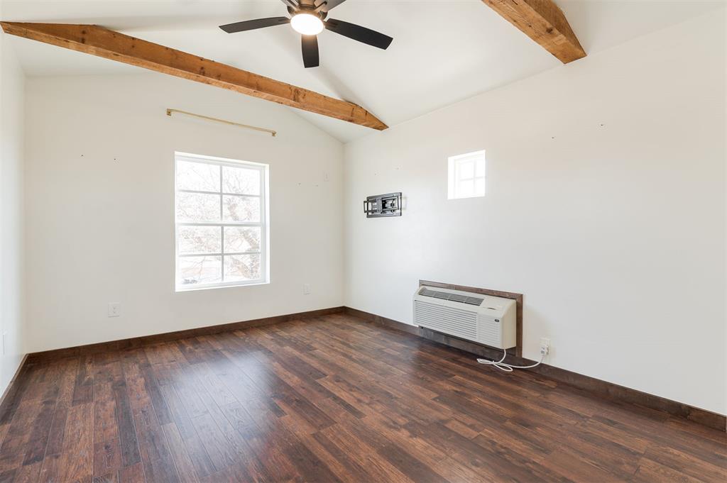 9438 Creek View Property Photo 38