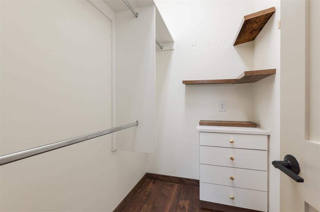9438 Creek View Property Photo 39