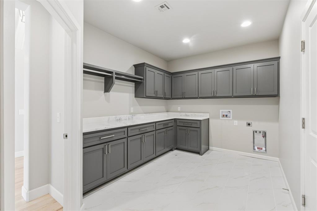 418 Venetian Avenue Property Photo 26