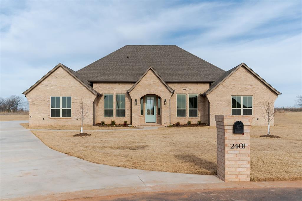 2401 Heathery Park Property Photo 5