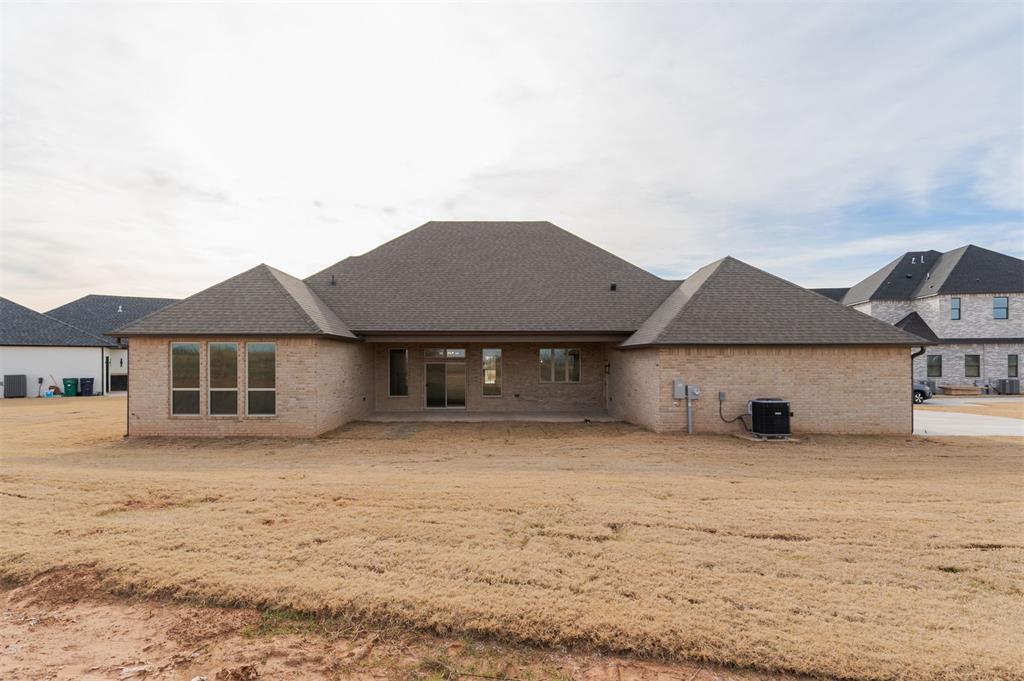 2401 Heathery Park Property Photo 40