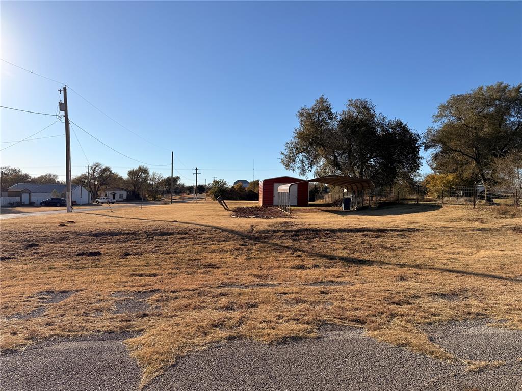 112 E Main Street Property Photo 2