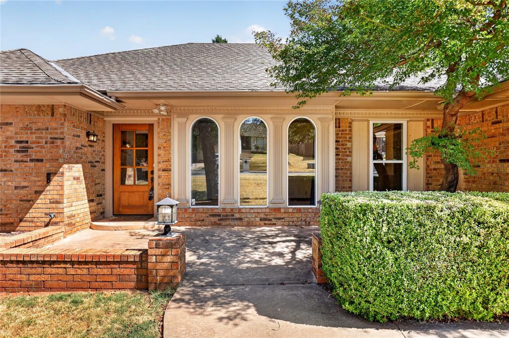 908 Carfax Road Property Photo 4