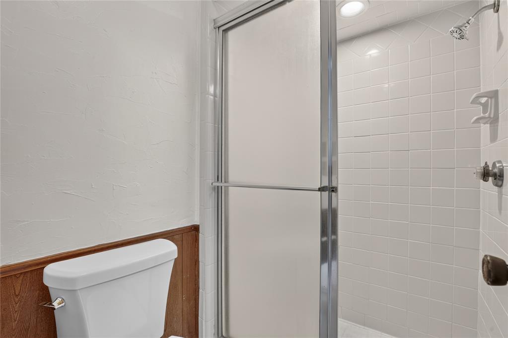 908 Carfax Road Property Photo 26