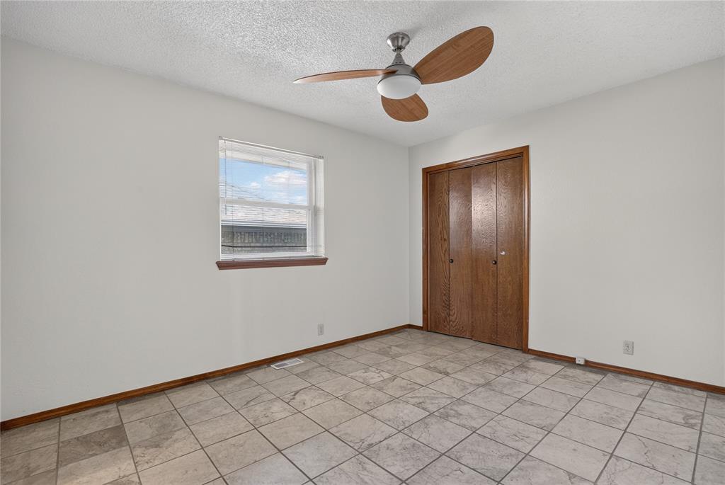 908 Carfax Road Property Photo 29