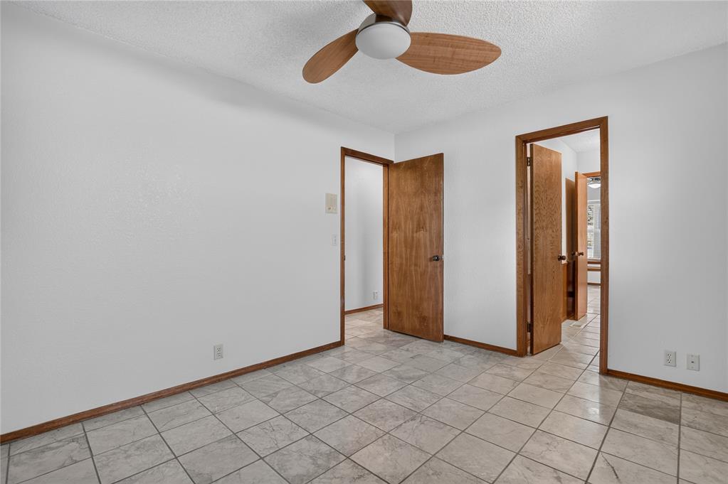 908 Carfax Road Property Photo 30