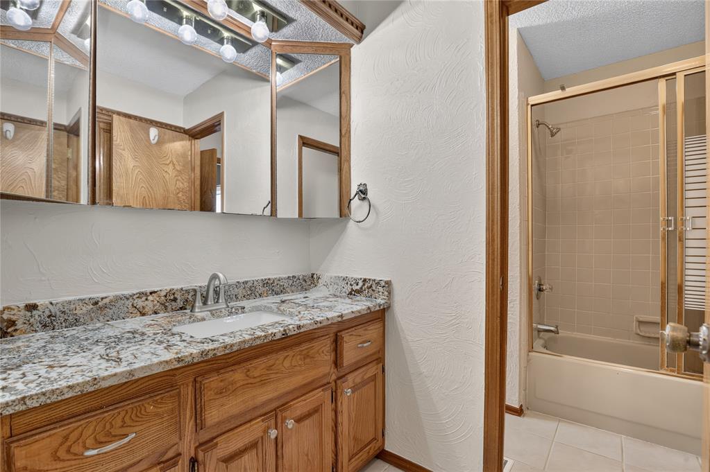 908 Carfax Road Property Photo 32